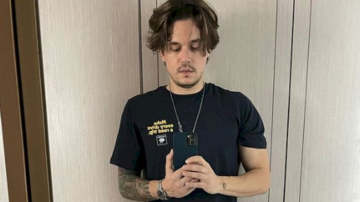 Batal Manggung di Meksiko, John Mayer Terkonfirmasi Positif Covid-19